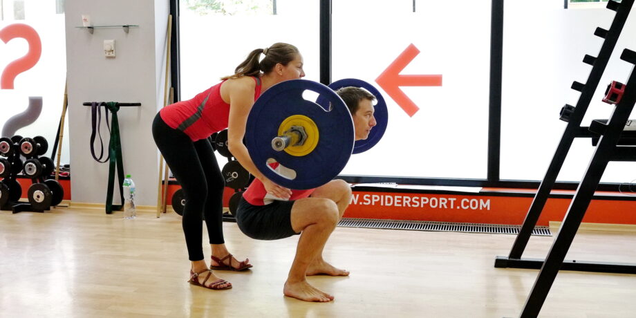 Hernando Zuleta performing squat at SPIDER SPORT